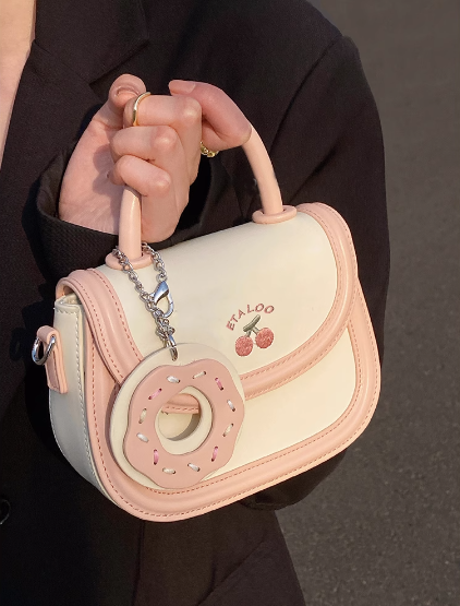 new bag cute junior high school student saddle bag Japanese biscuit off-white portable shoulder Messenger bag female spring