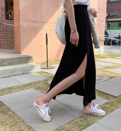 Summer dress with a complete set of fashionable black dress women 2023 design sense salt style wear two-piece suit skirt