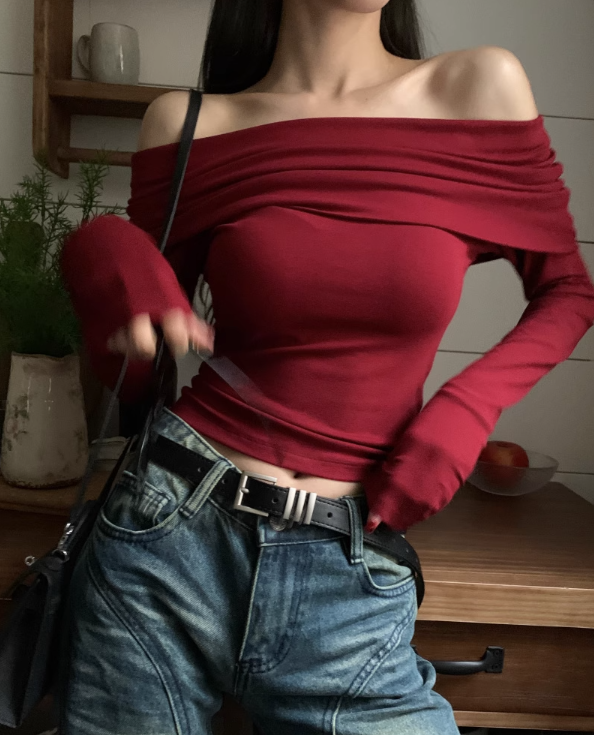 Retro one-shoulder long-sleeved sweater for women autumn 2023 new hot girl slim short bottoming shirt red top