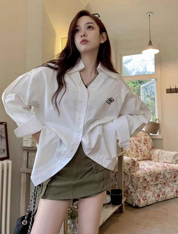 Salt style simple letter embroidery white shirt for women autumn 2023 new Korean style mid-length loose long-sleeved top