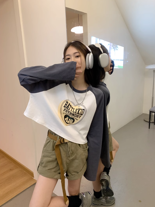 Retro round neck personalized printed short sweatshirt for women autumn 2023 new fashion American loose slimming top trendy