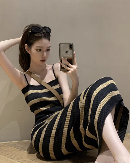 Sweet and spicy knitted suspender dress for women autumn 2023 new Korean contrast striped mid-length waist skirt